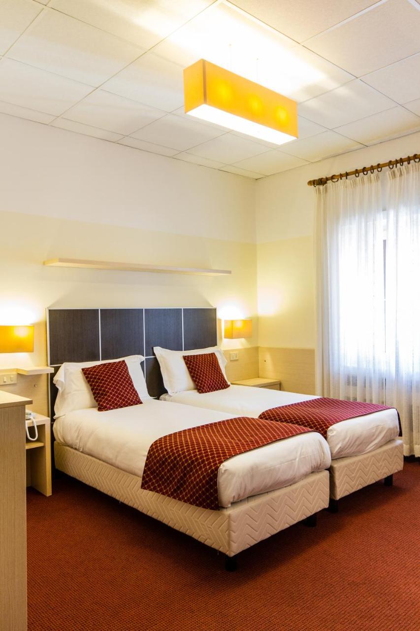 Hotel Sant'Ilario Rovereto  Exterior photo